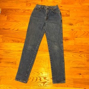 Vintage High Rise Tapered 80s/90s Gold Tag Levi’s Medium Wash Denim